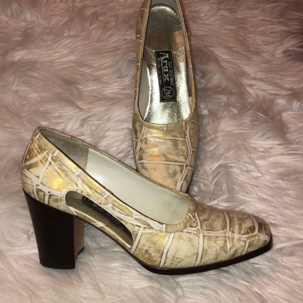 Vintage Metallic Snake Cutout Pumps - Picture 4 of 4